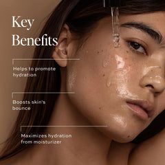 Texture crèmeuse du sérum DIME – absorption rapide sans effet collant.