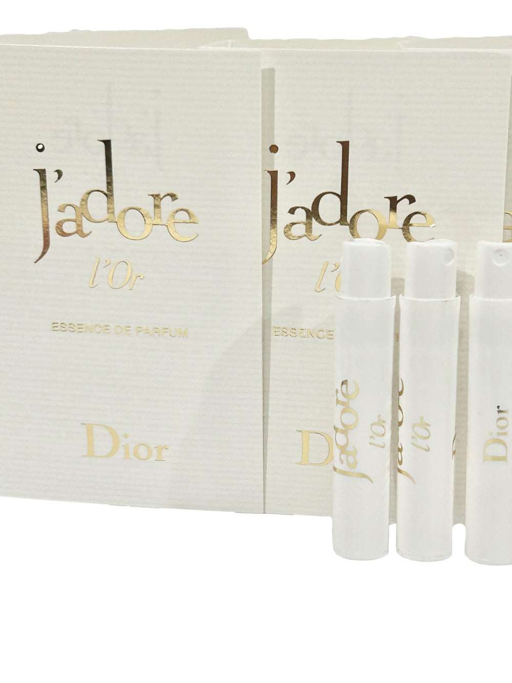 Dior J'adore L’Or Essence De Parfum, muestra en empaque compacto para viaje diario.