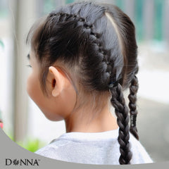 DONNA diseño-compacto-cabello-negro: peinado diario discreto y pulido.