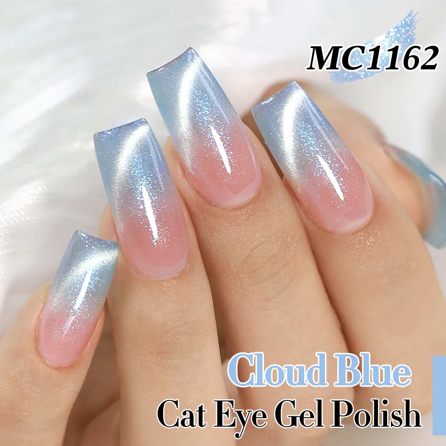 Efecto imán visible en el diseño de uñas con Double Rhythm