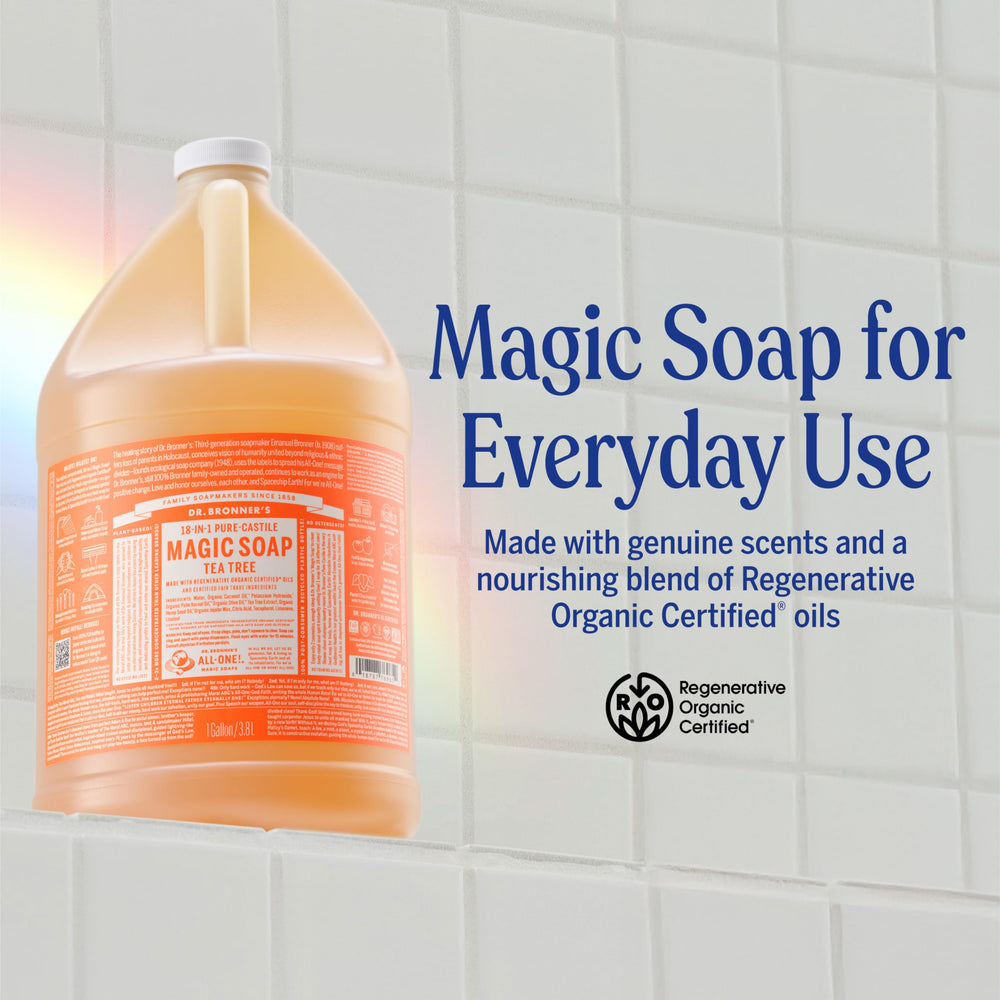 Dr. Bronners árbol de té espuma rica para una limpieza agradable.