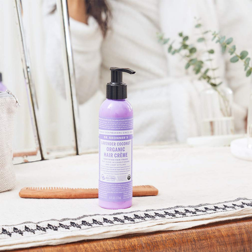 Dr. Bronner's crema capilar controla frizz sin pesadez