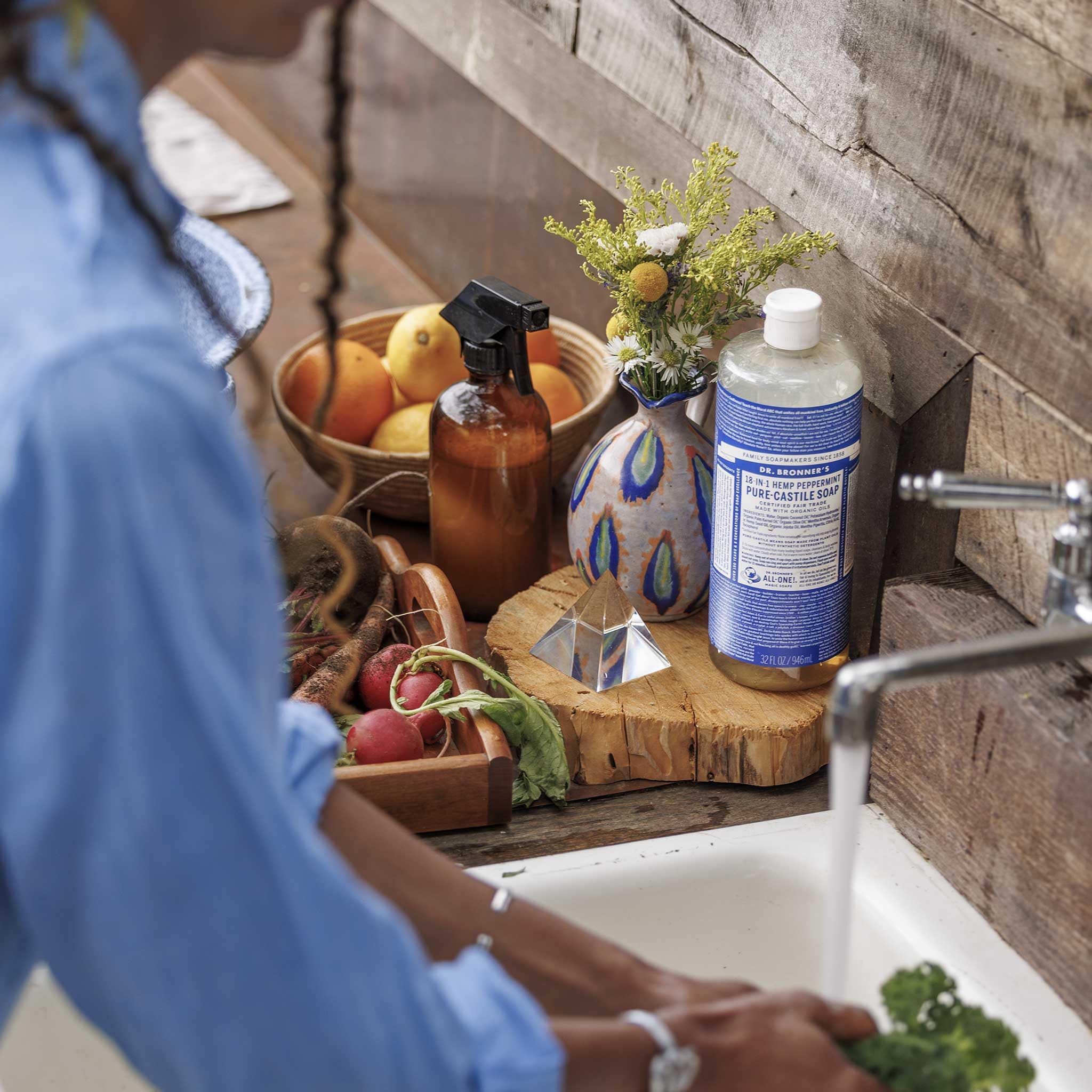 Dr. Bronner's Jabón Castile Menta, uso multifuncional para lavado, limpieza y manos
