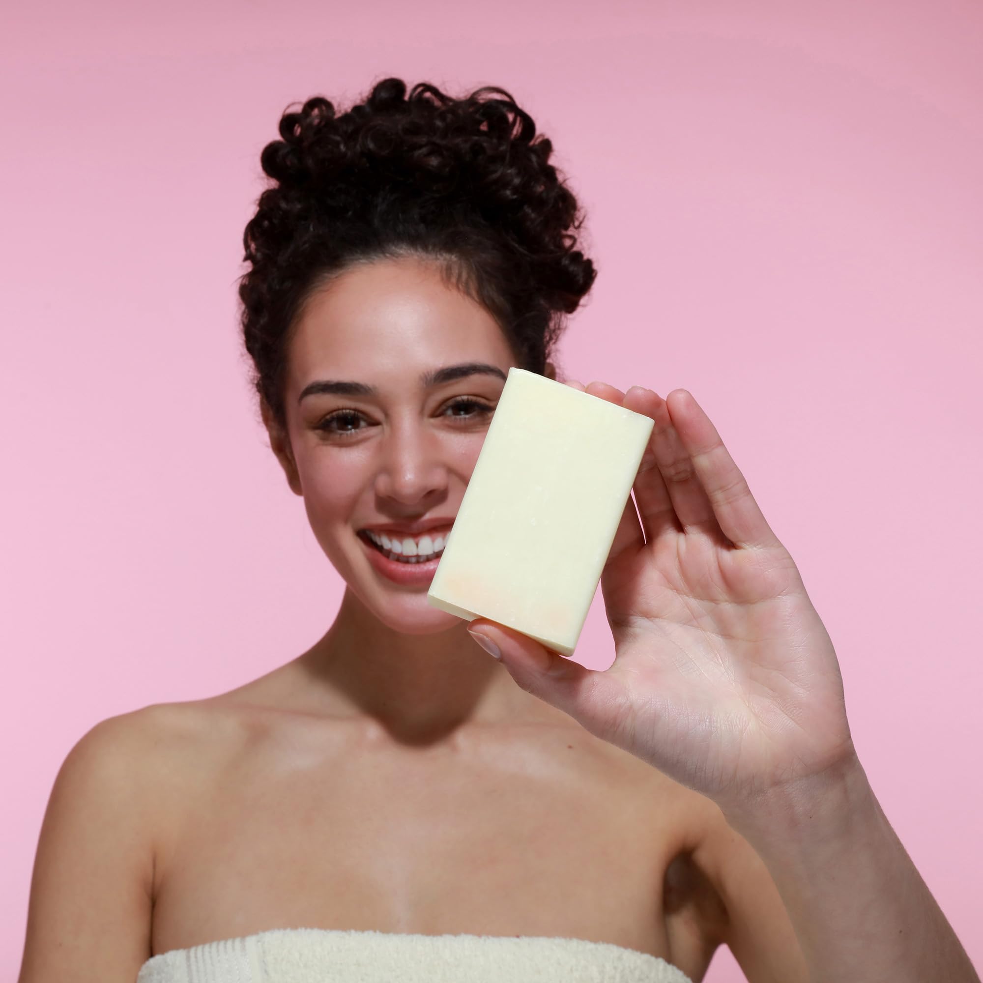 Dr. Natural Jabón Castilla Almendra, aceites de coco y oliva para cuidado suave