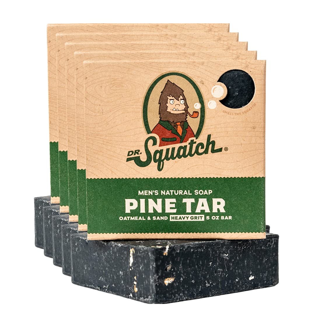 Dr. Squatch barra jabón natural pino tar frente con aroma vigorizante.