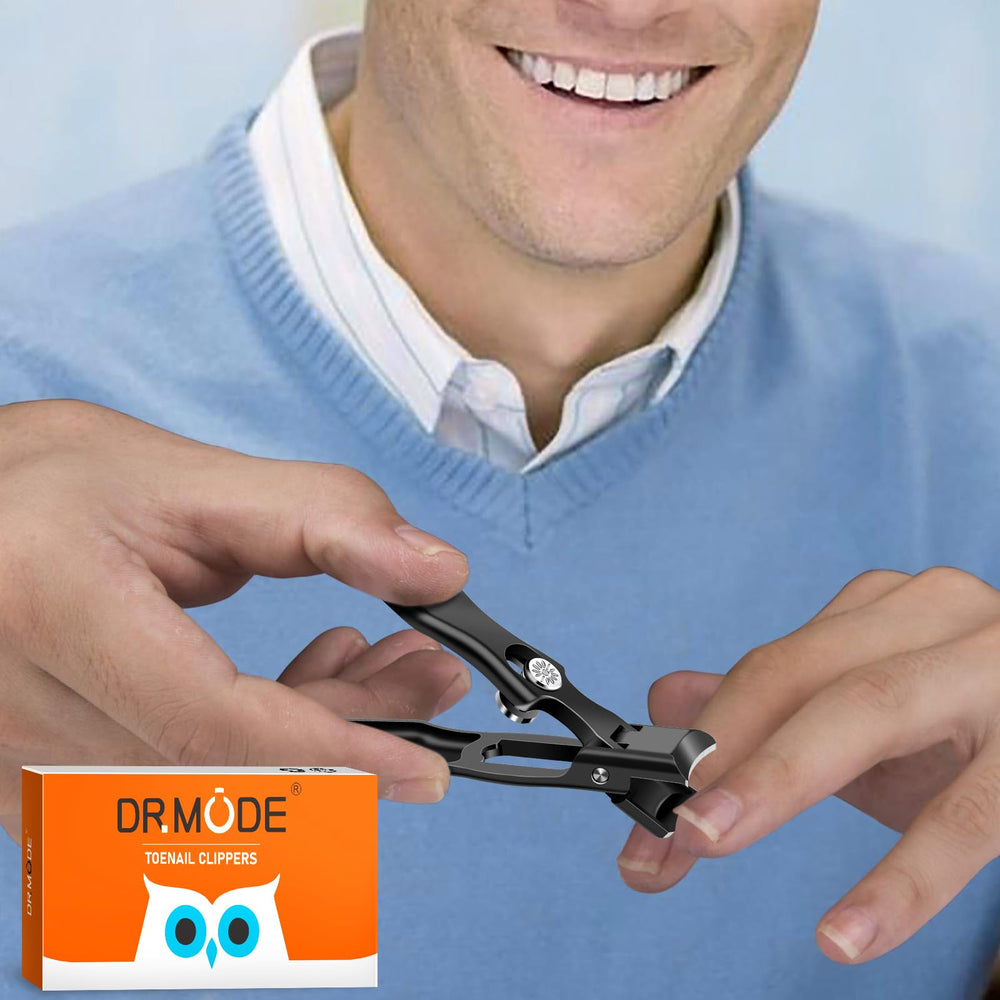 Conjunto DRMODE con accesorios para viaje y cuidado de uñas.