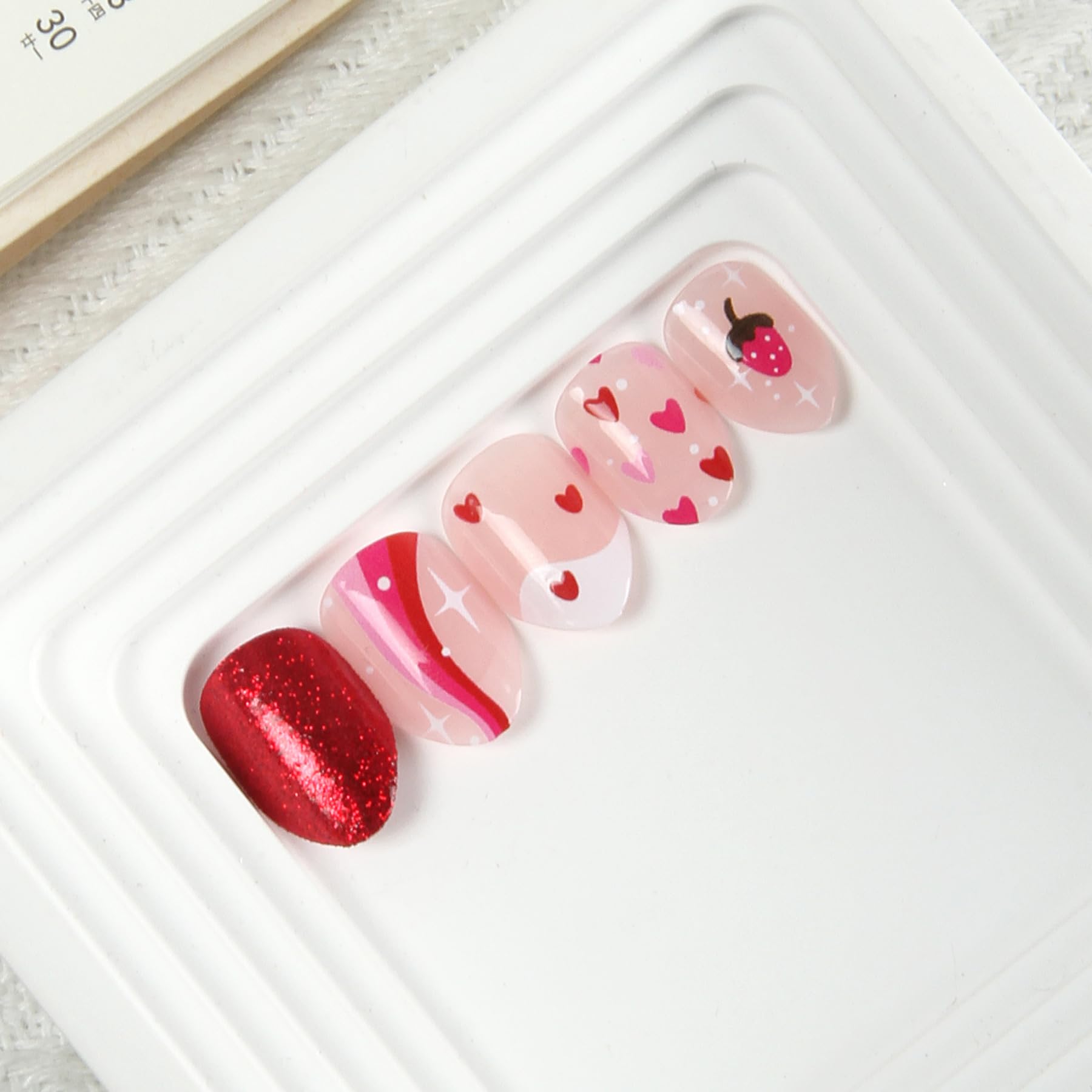 DSVANAY uñas con adhesión preaplicada para aplicación rápida.