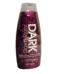 Ed Hardy Down Right Dark Bronceador Negro Intenso, presentación en botella para bronceado rápido y uniforme.