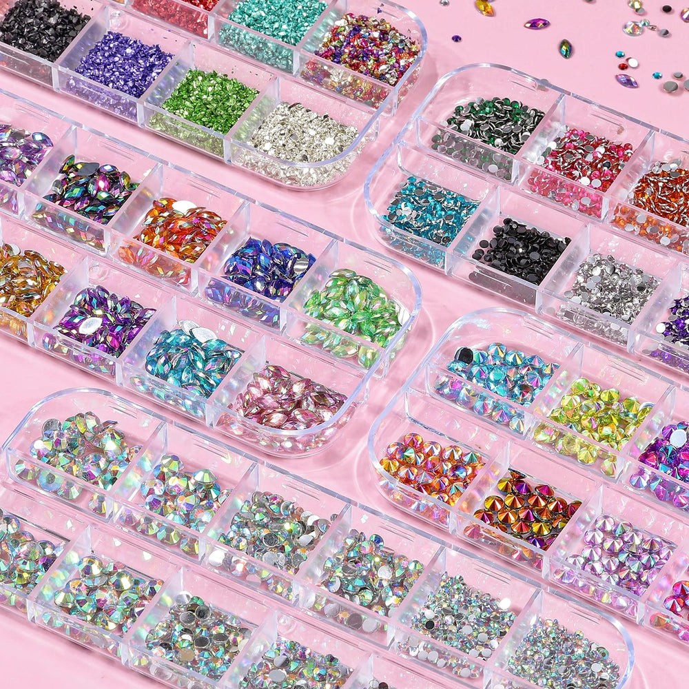 Edittime: rivets metálicos punk para uñas, efecto audaz.