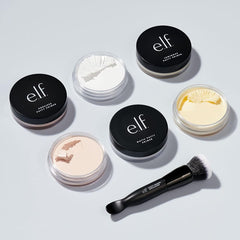 e.l.f. Putty Primer Brush en zonas pequeñas: llega a contornos faciales para un acabado uniforme.