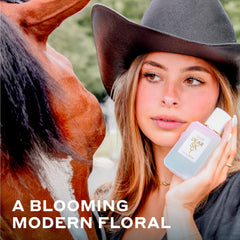Corazón de peonía blanca en DEAR SKY, momento elegante.