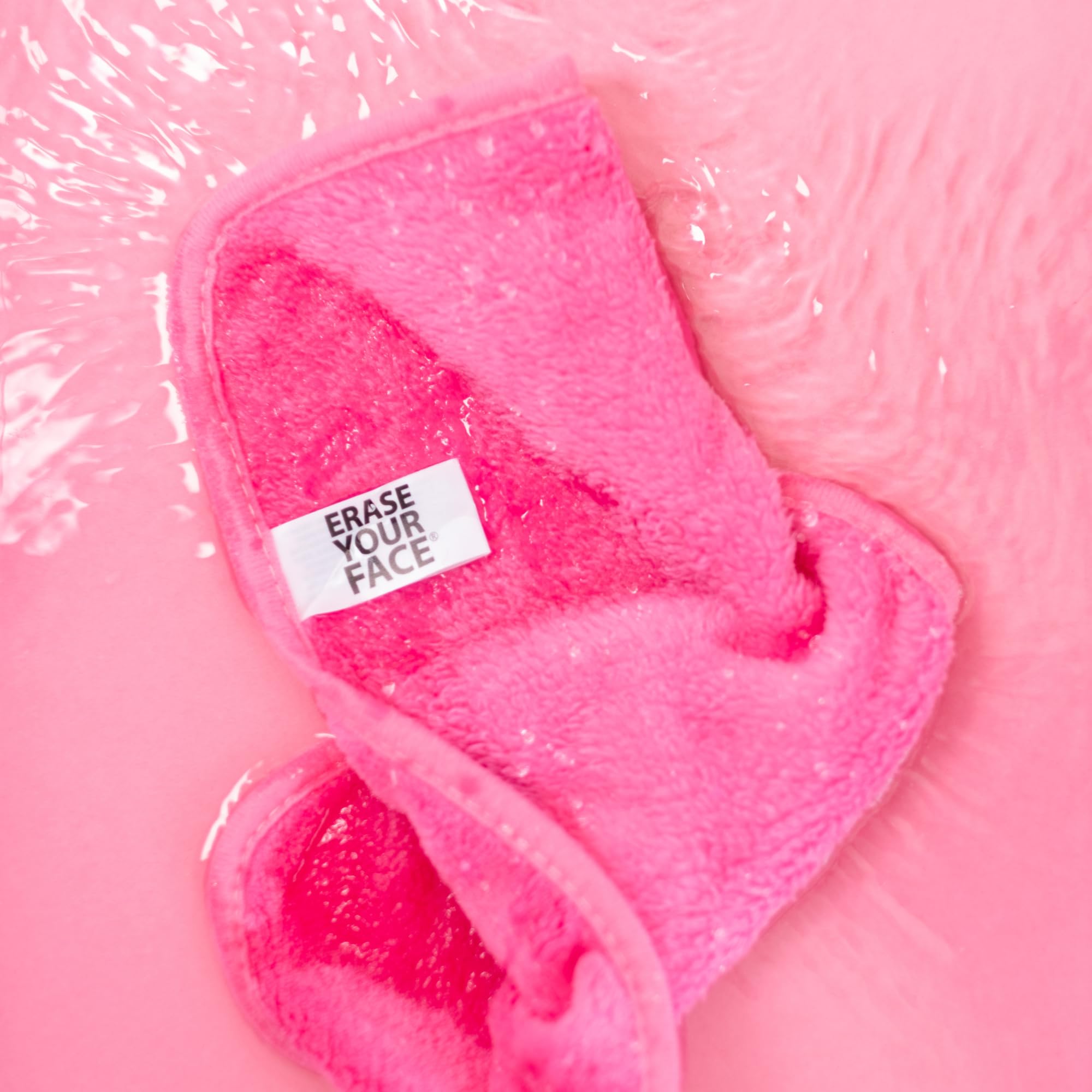 Erase Your Face uso con agua tibia para una limpieza suave y rápida.