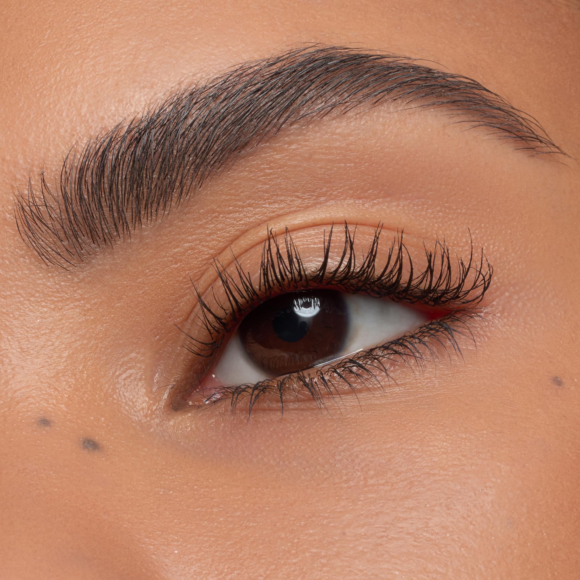 fórmula vegana y libre de crueldad en essence Lash Without Limits