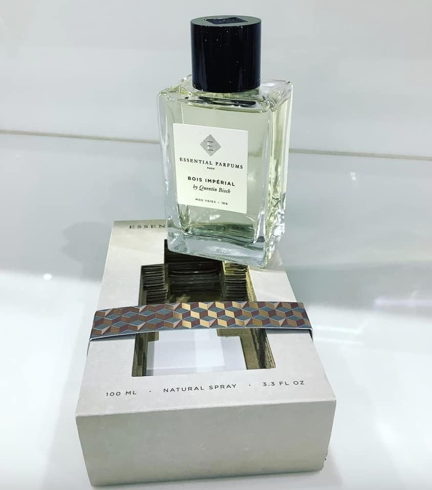 Essential Parfums Bois Imperial EDP, caja y empaque, presentación premium ideal para regalo.
