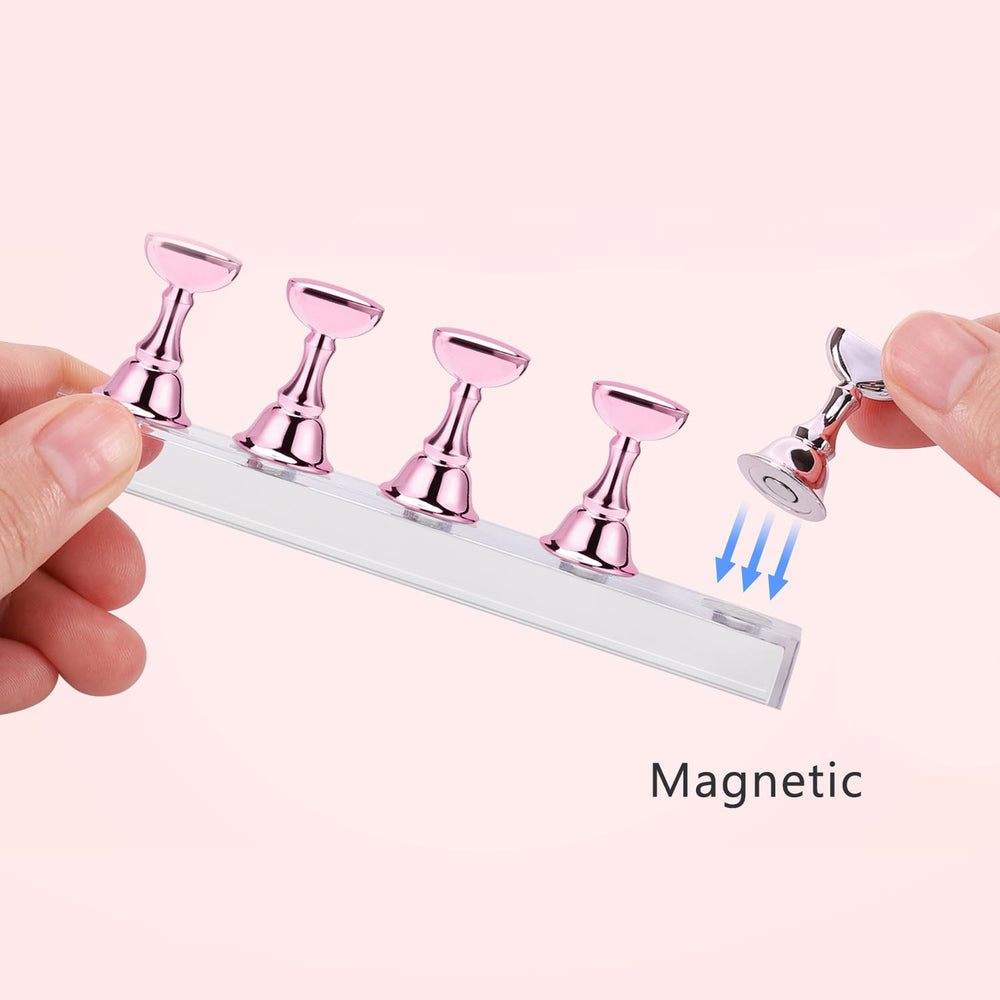 Base de práctica con imanes Etercycle mantiene las uñas en su lugar durante la creación.