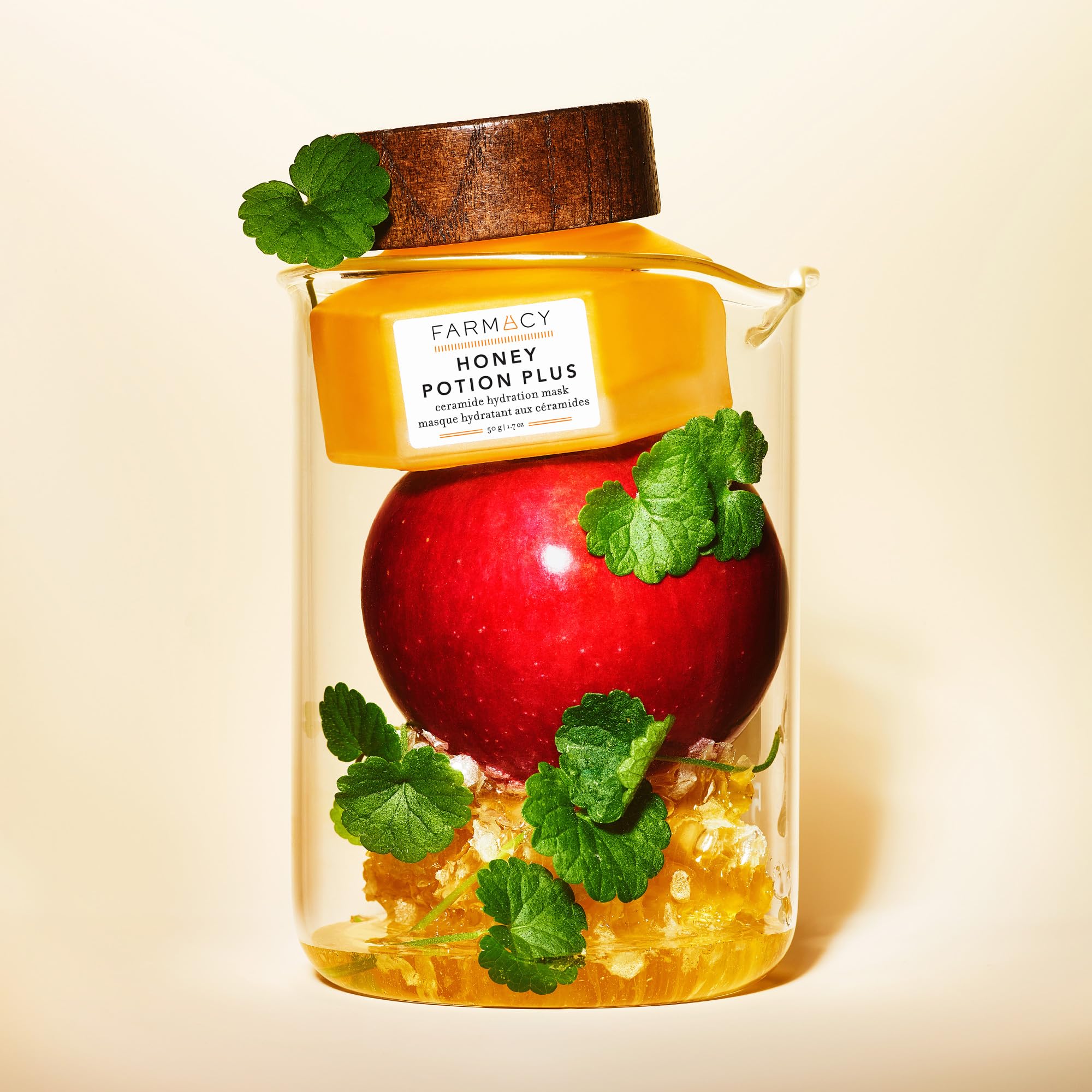 Farmacy Honey Potion crema blanca, sensación calmante durante el uso.