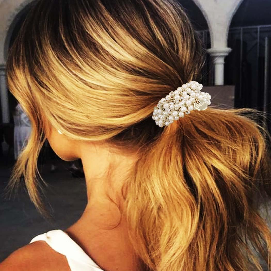 Coletero de Fashey con perlas para bodas y ocasiones especiales.