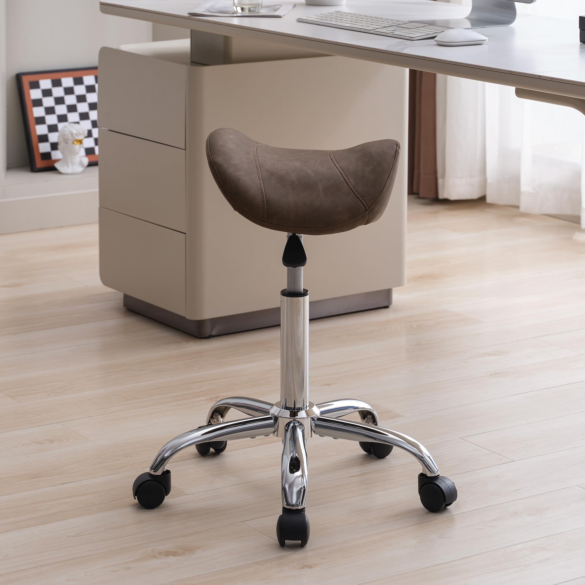 FIRAVOE silla ergonomica con curvas del cuerpo para postura natural.
