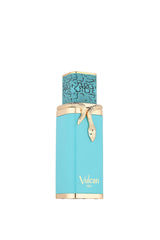 Fragrance World Vulcan Feu: vertido del líquido en un vaso, experiencia sensorial cálida.