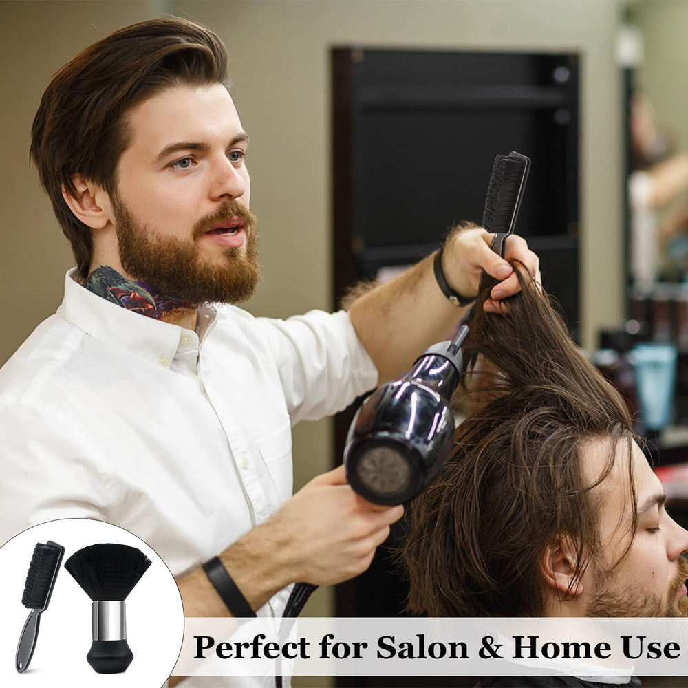 Cepillo barbero del set Generic para limpieza de herramientas y clippers.