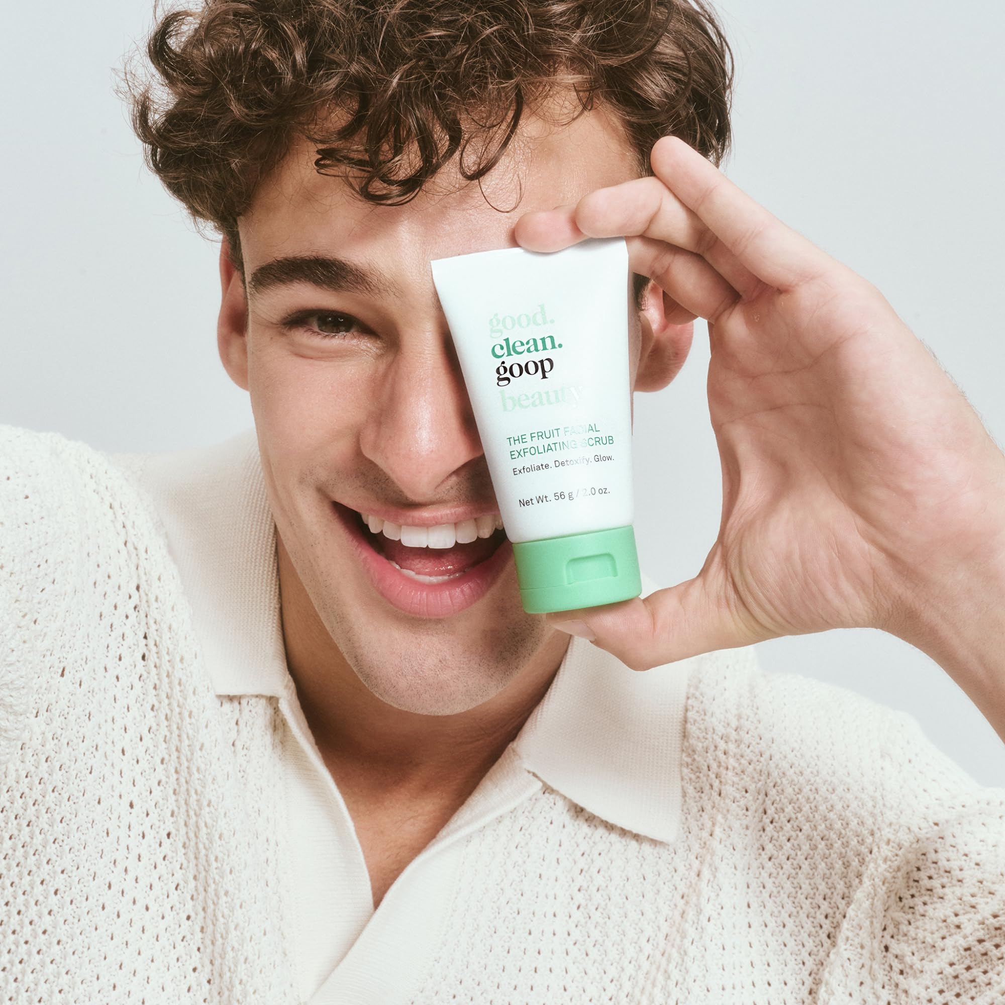 good.clean.goop exfoliante-frutal uso-semanal ofrece frescura duradera