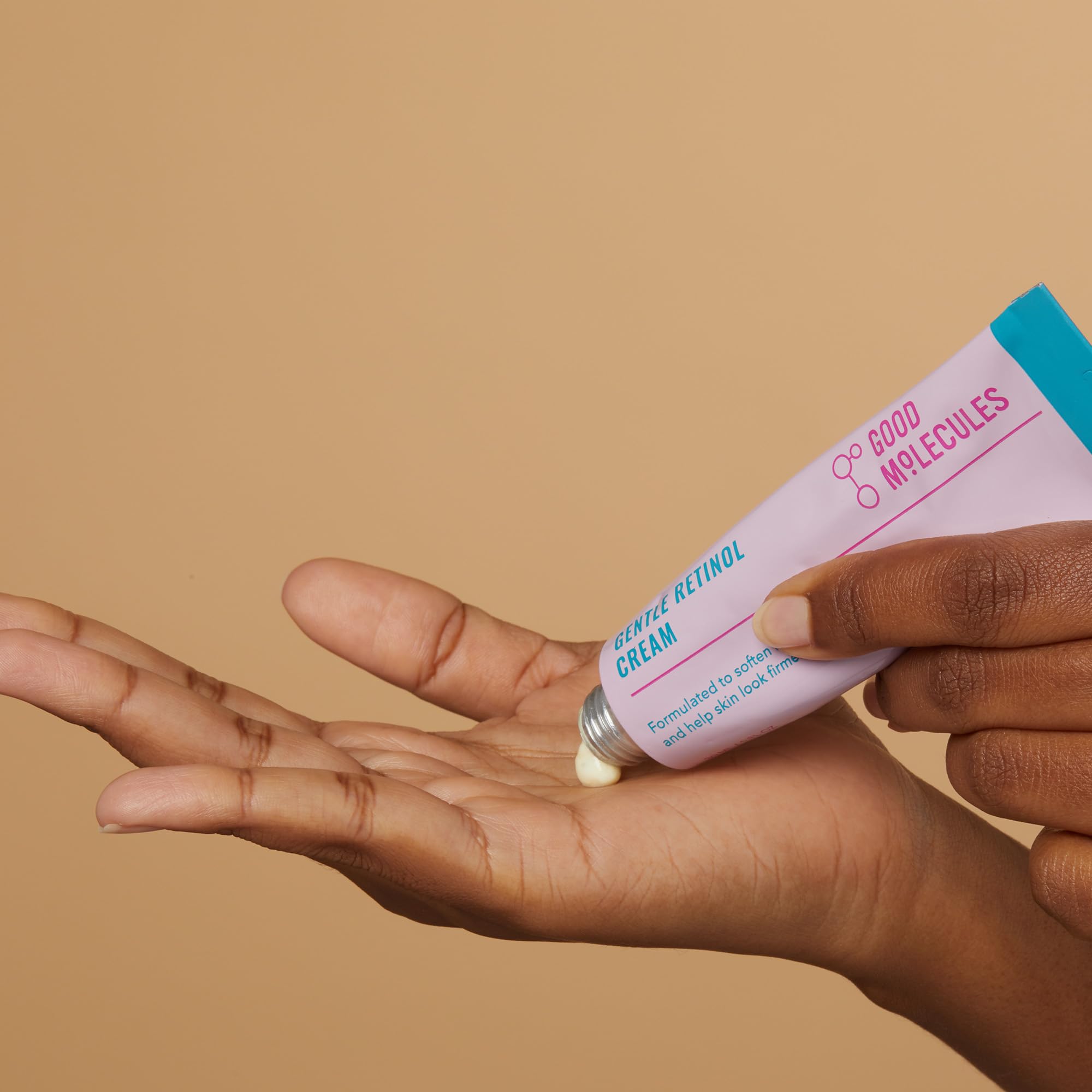 Good Molecules Crema suave retinol: uso semanal para resultados consistentes.