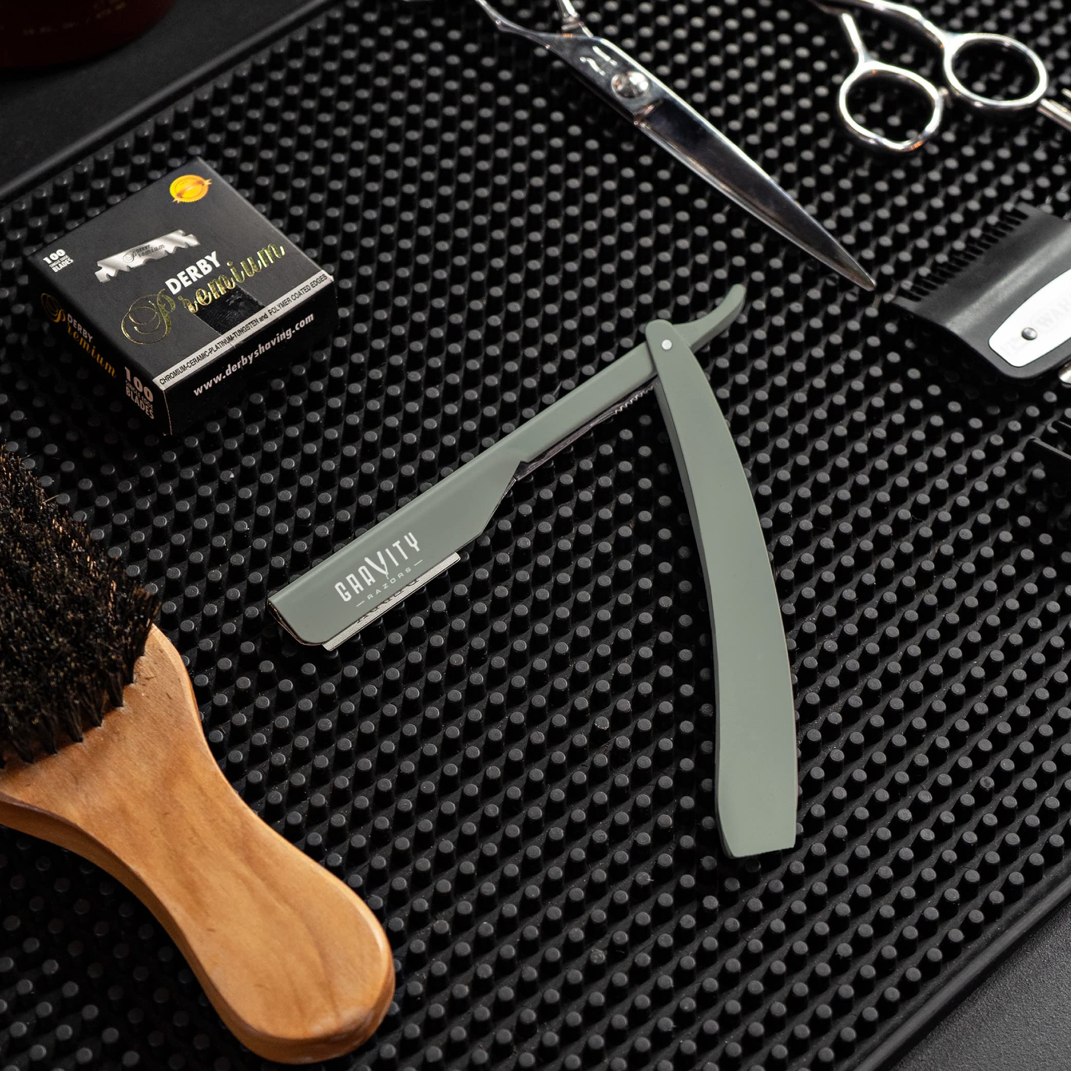 GRAVITY RAZORS kit incluye 10 cuchillas Derby Premium para varias sesiones