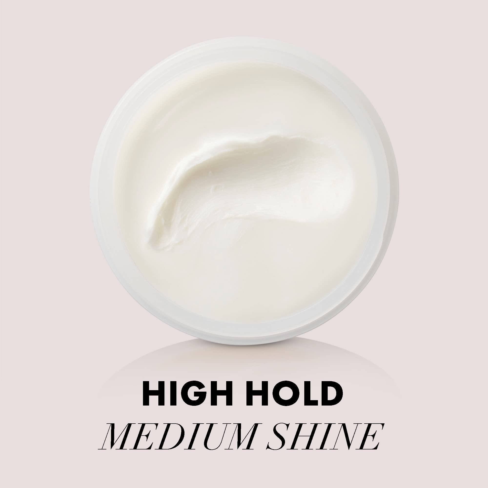 Cabello de todo tipo fijado con Gravity Paste para un look definido