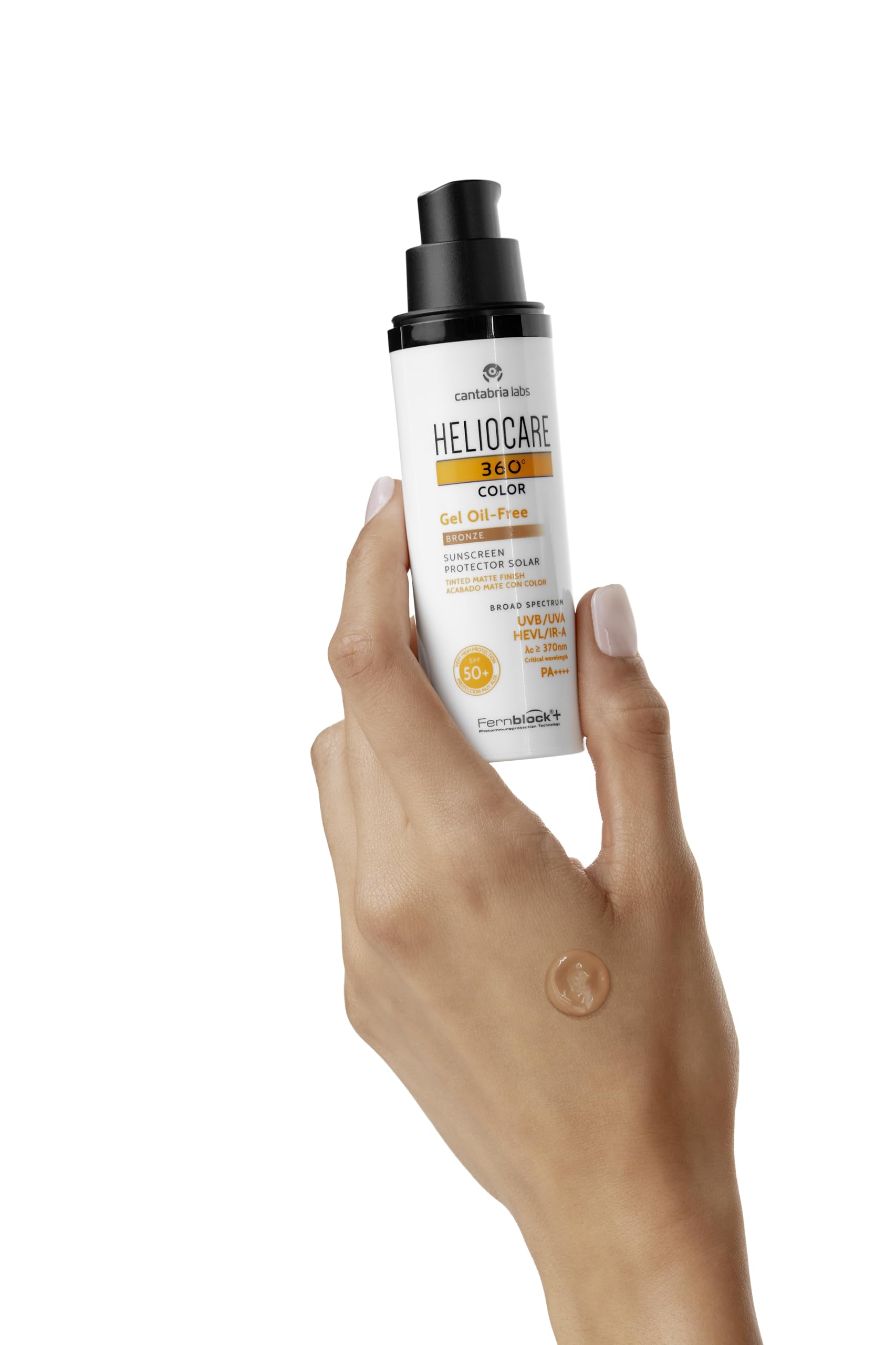 Heliocare 360 Color Gel bronce natural en piel, efecto uniforme.