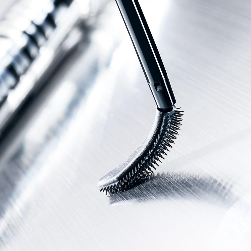 Heroine Make Lash Hype: acabado elegante para realzar la mirada.
