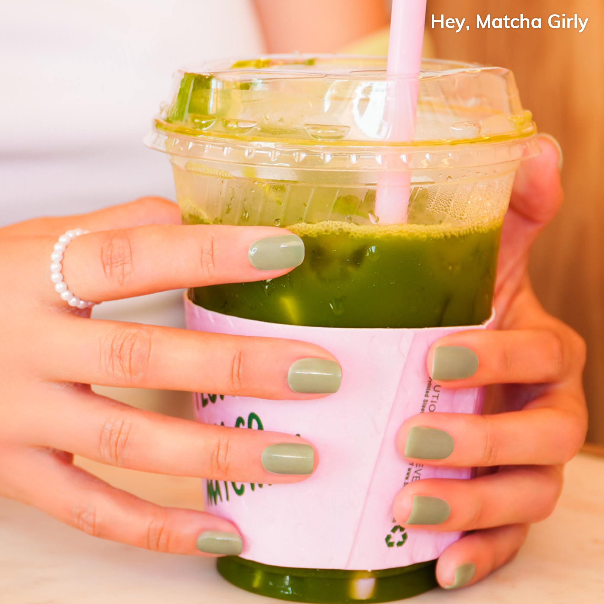 Heyhae: diseño verde matcha para un estilo elegante de uñas