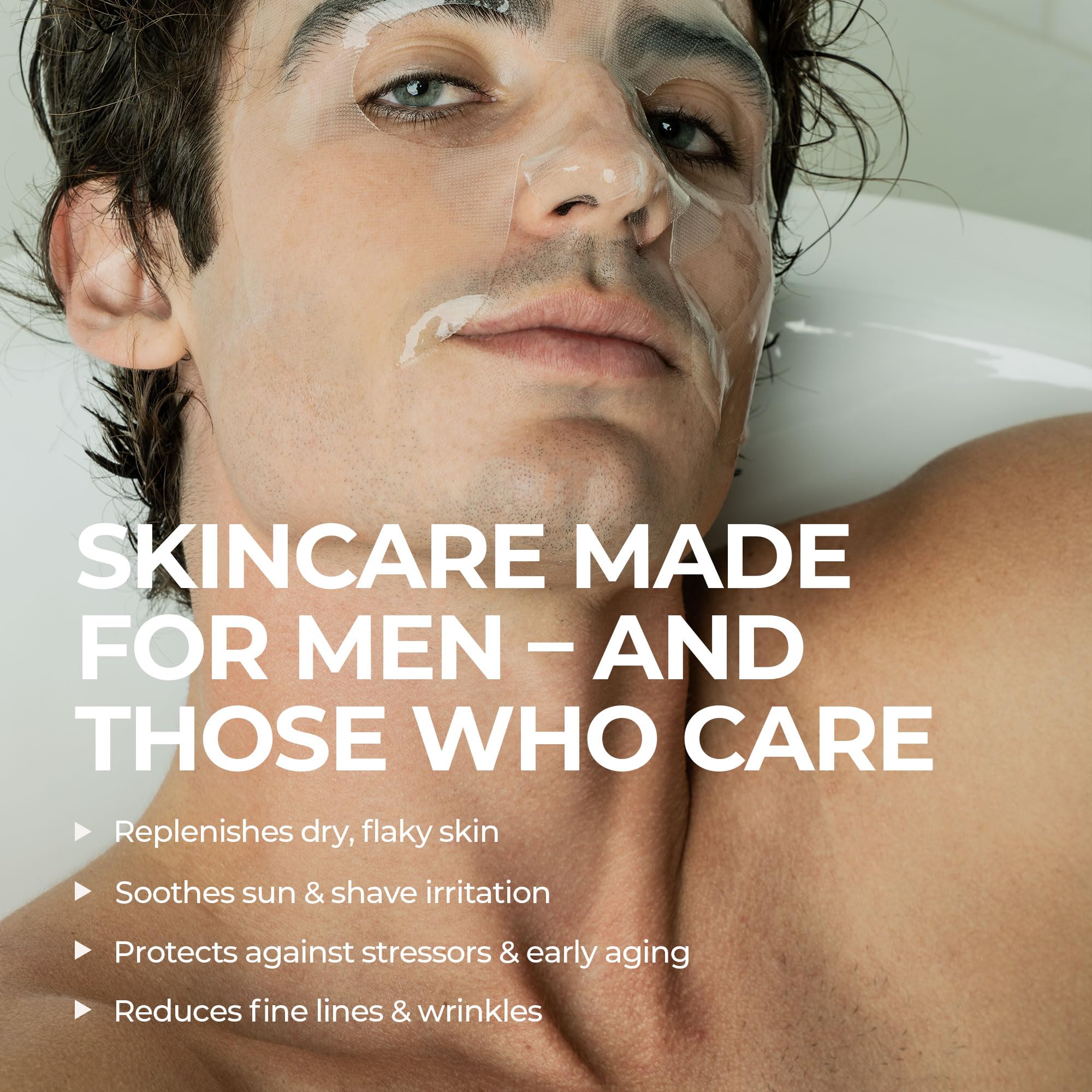 Aplicación de la mascarilla hidrogel de HommeFace en rostro, sensación fresca y calmante.