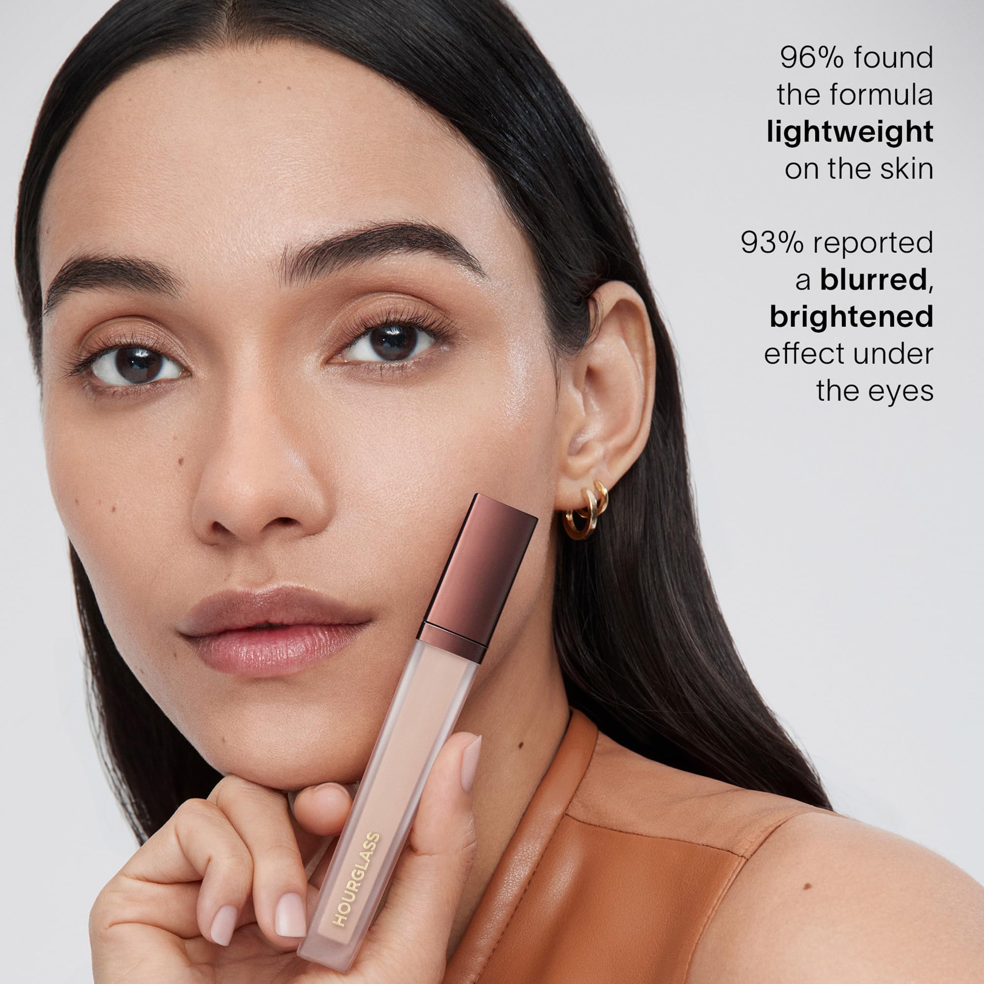 Hourglass Vanish Corrector: acabado natural que difumina imperfecciones