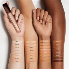 Hourglass Vanish Corrector: aplicación bajo ojos para iluminar discretamente