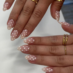 HPYFOI uñas en almendra con puntos blancos para manicura rápida y duradera.