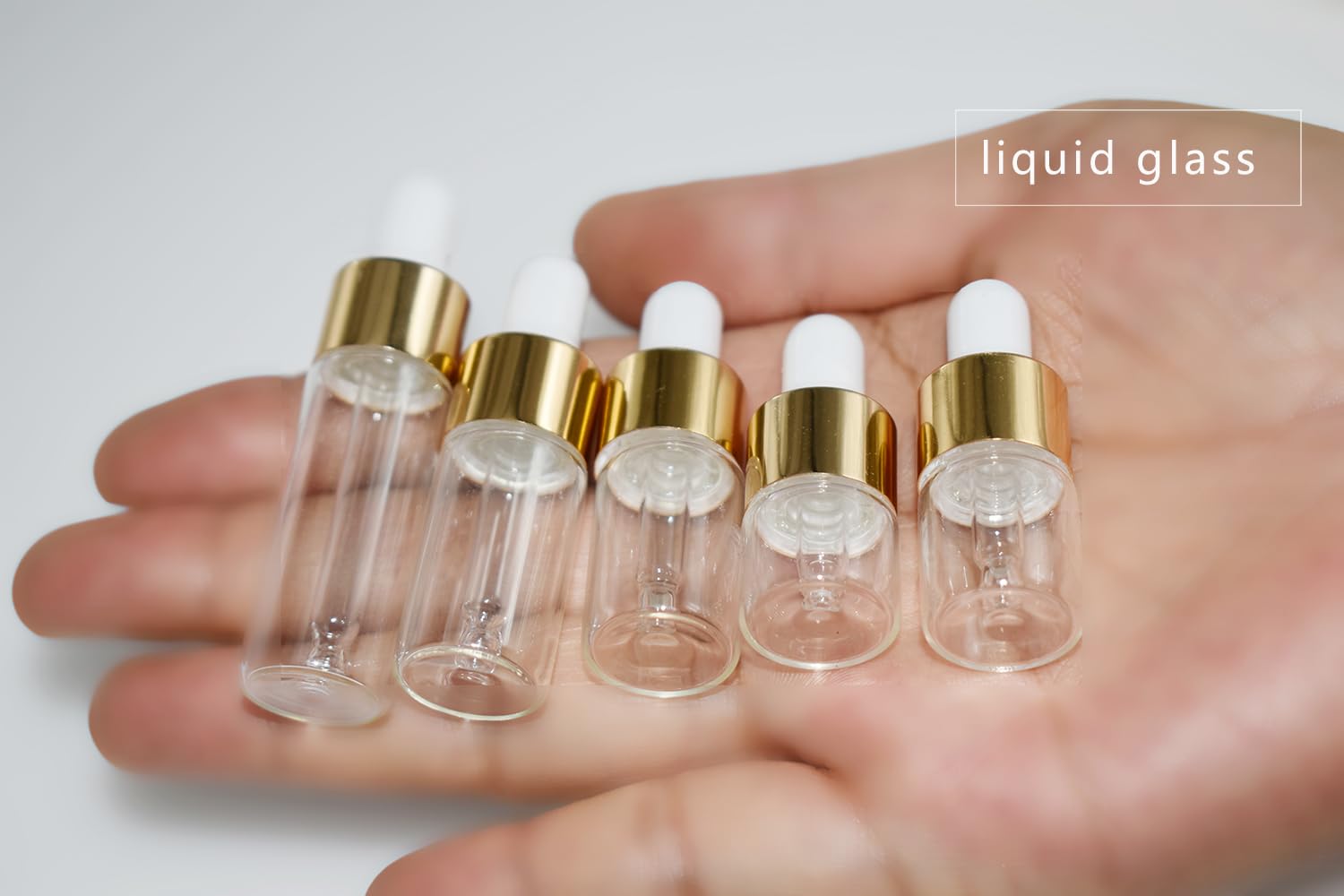 Botella Hustar mini de 5 ml, perfecto para muestras de perfumes o aceites.