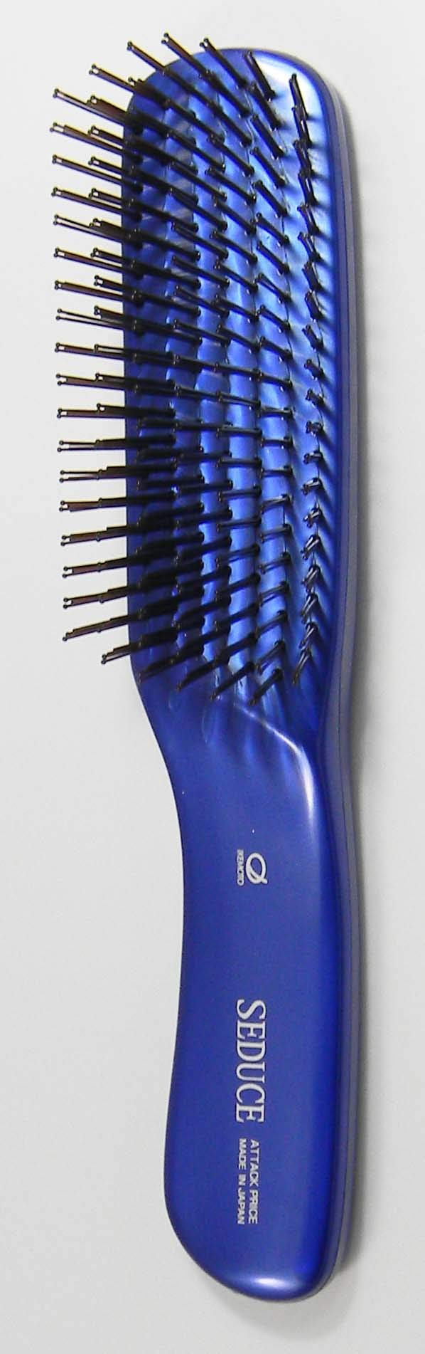 Ikemoto SEN-705 BL: cerdas de nailon con puntas redondeadas para menor tirón.