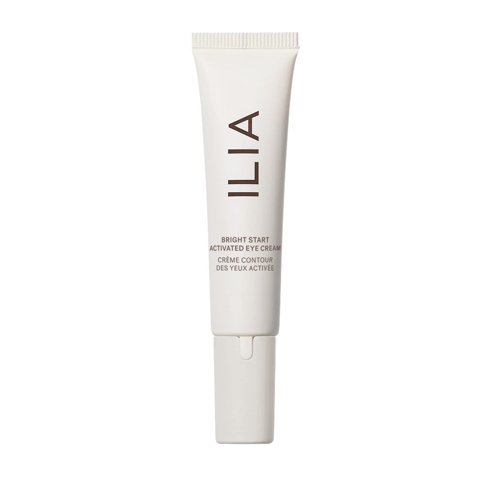 Aplicación de ILIA Bright Start en ojos para despertar la mirada