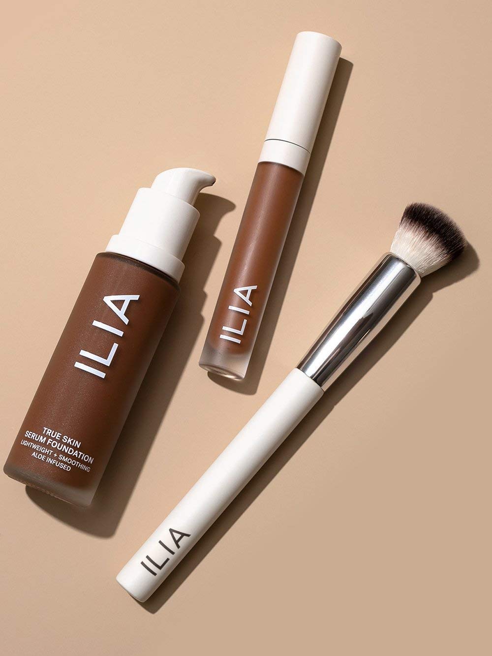 ILIA Complexion es libre-de-crueldad y vegana para tu rutina diaria.
