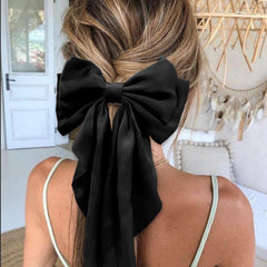 Accesorio para cabello illpta con lazo satén negro, uso diario.