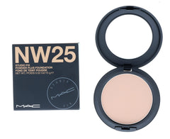 MAC Studio Fix de Illuminations: botella de base y polvo para acabado mate de larga duración.