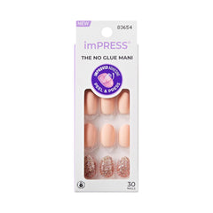 impres evanesce uñas beige ovaladas para un acabado elegante y cómodo.
