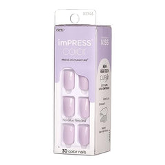 imPRESS uñas color sólido: acabado uniforme y duradero.