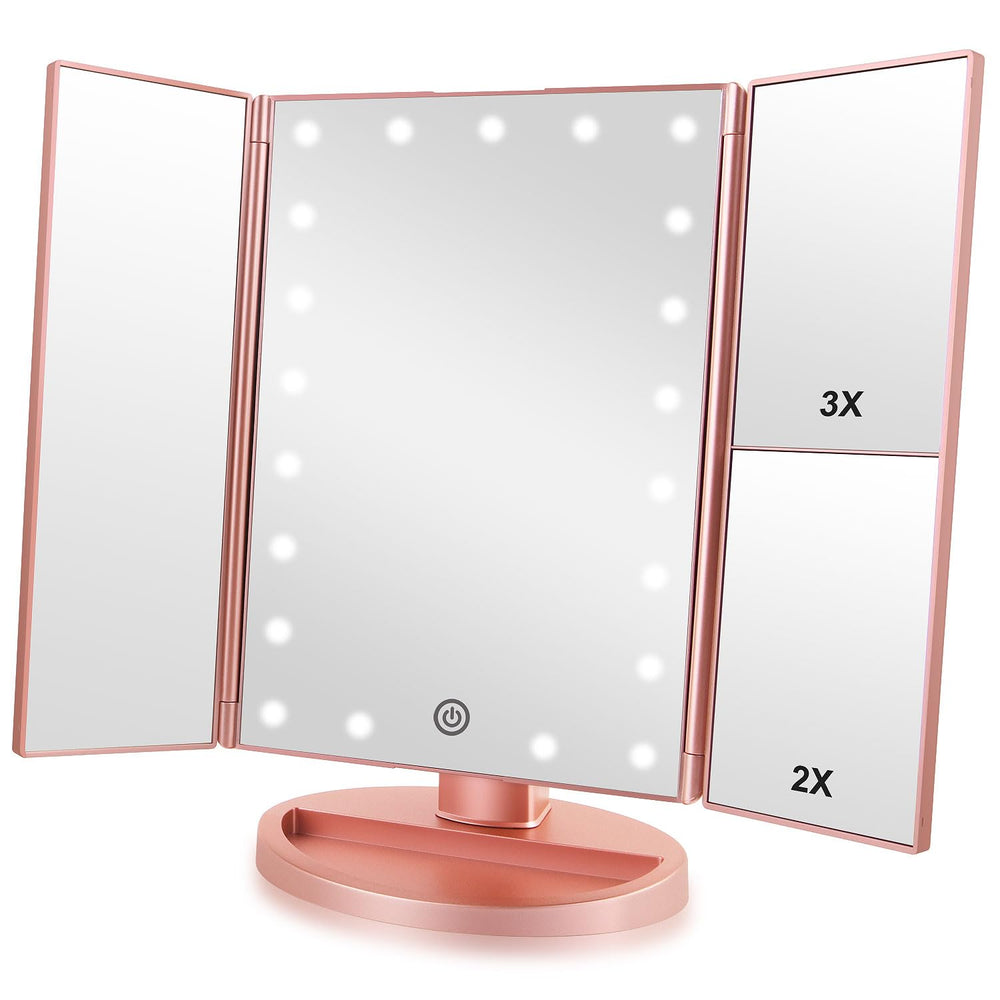 Infitrans espejo de maquillaje trifold con luces para una iluminación uniforme durante la aplicación.