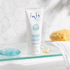 Inis exfoliante corporal pumice: pulido suave para piel más suave.