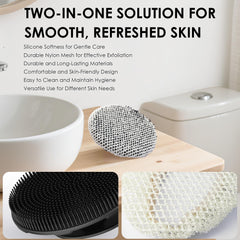 Mango ergonómico de INNERNEED para un agarre cómodo durante la ducha.