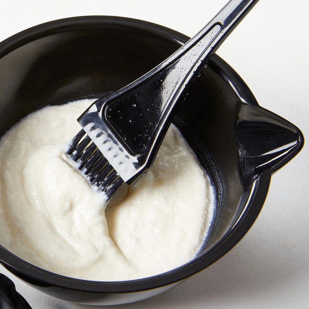 Ion Bright White Crème éclaircissante convient à tous types de cheveux.