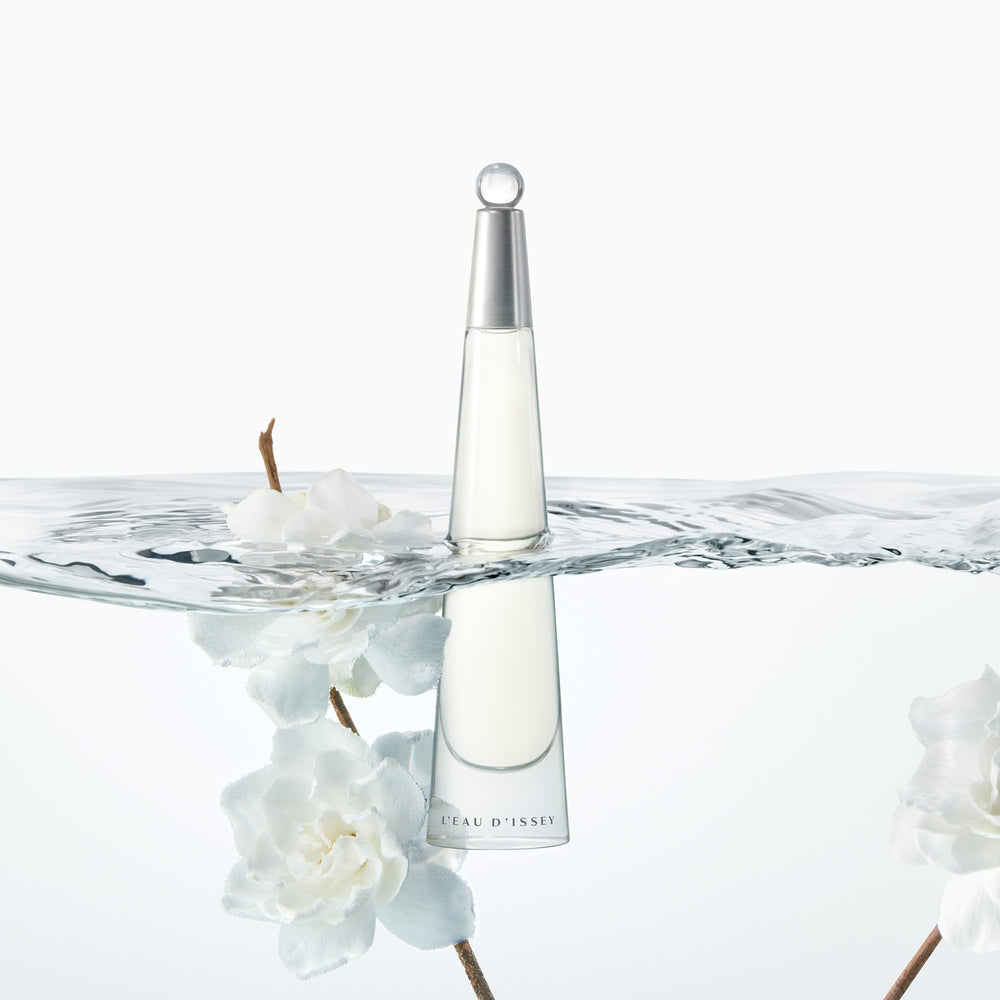 Issey Miyake L'Eau d'Issey: embalaje regalo, opción ideal para sorprender.