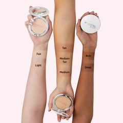 Acabado luminoso de IT Cosmetics Celebration Foundation Illumination en la piel