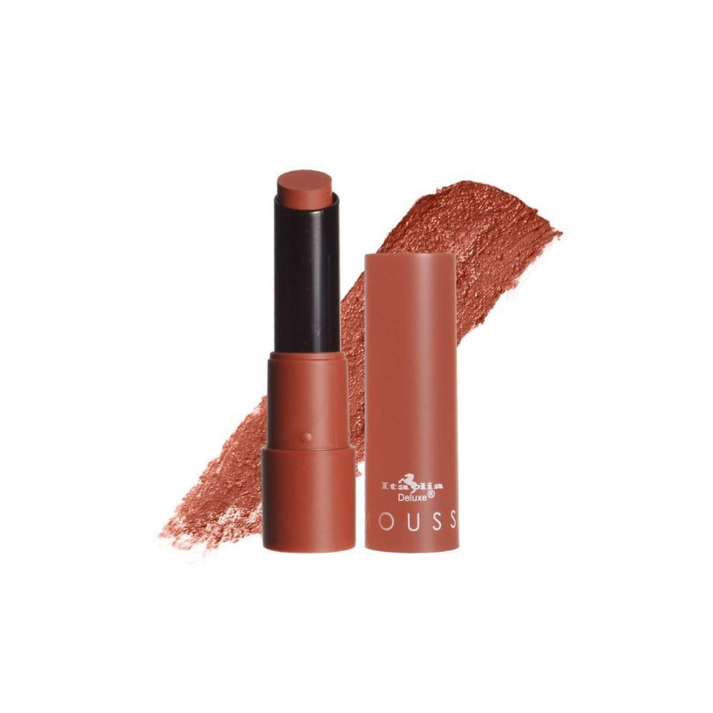 Italia Deluxe Textura aterciopelada y labial mousse mate en primer plano